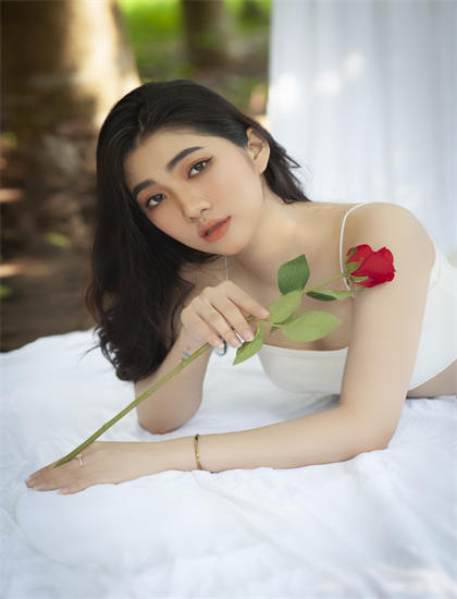 男人和姑娘在晚上泡妞视频_专列一号在线观看_爱丫爱丫影院电视剧免费播放